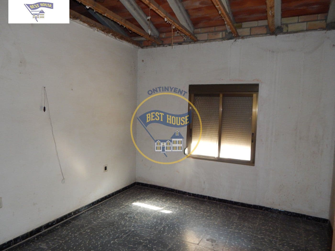 6 makuuhuone Omakotitalo myytävänä paikassa Ontinyent - 125 000 € (Ref: 5897788)