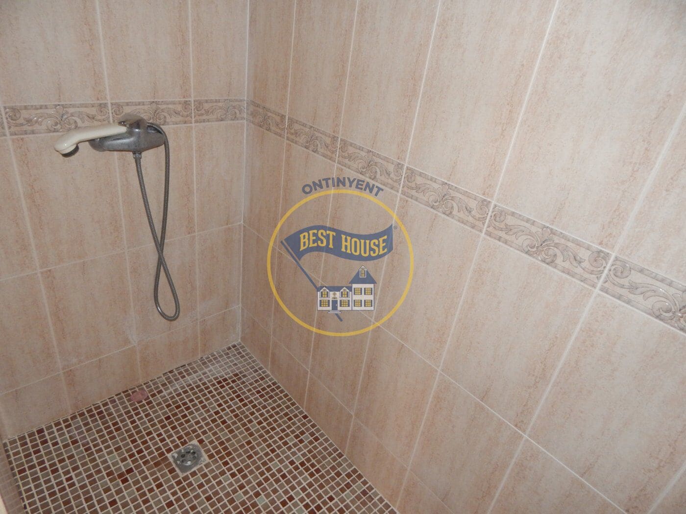4 bedroom Flat for sale in Aielo de Malferit - € 140,000 (Ref: 5897848)