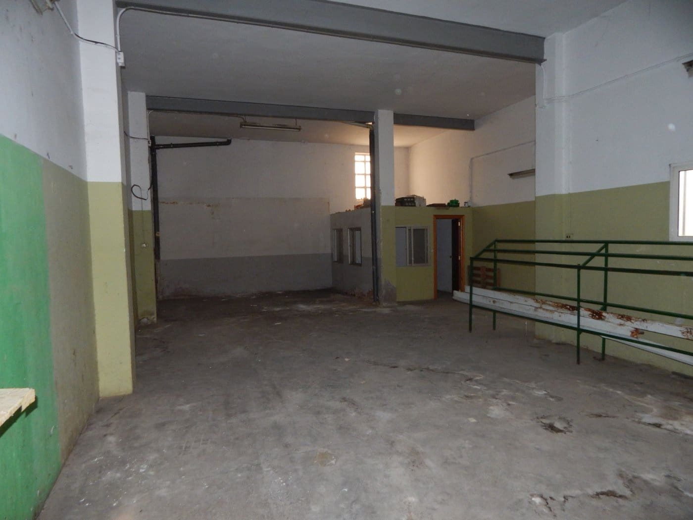 Comercial para venda em Ontinyent - 90 000 € (Ref: 5897888)