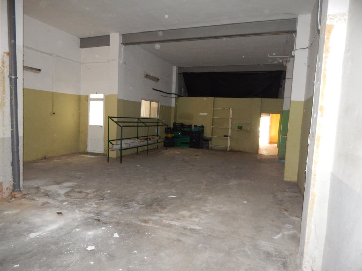Comercial para venda em Ontinyent - 90 000 € (Ref: 5897888)