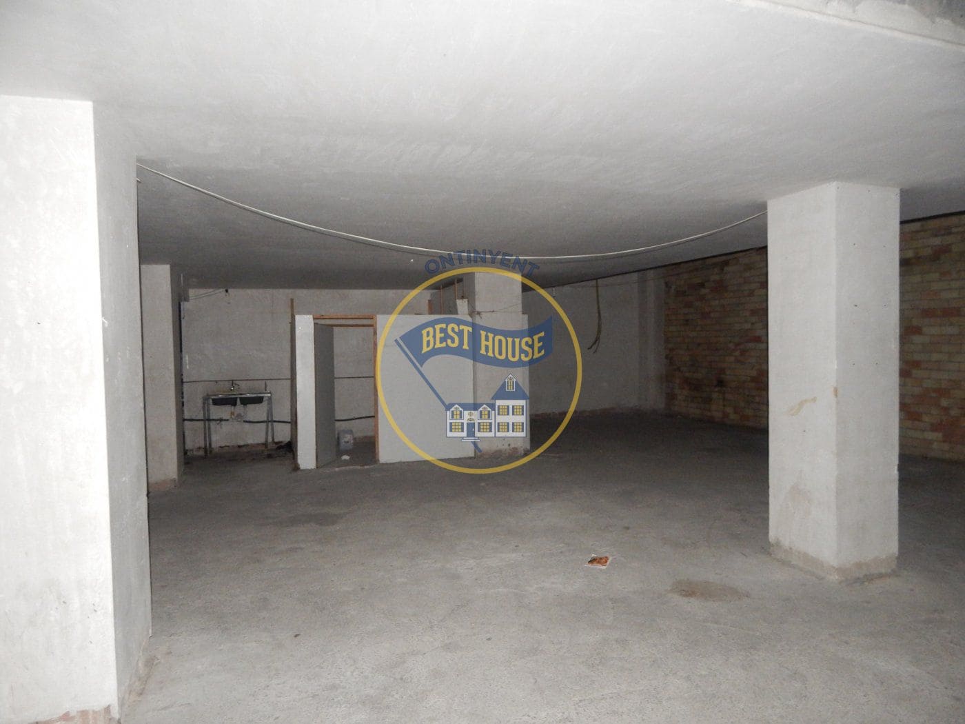 Comercial para venda em Ontinyent - 100 000 € (Ref: 5897909)