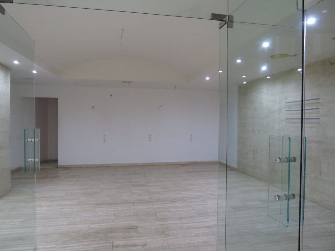 Commercial for rent in Ontinyent - € 490 (Ref: 5897944)