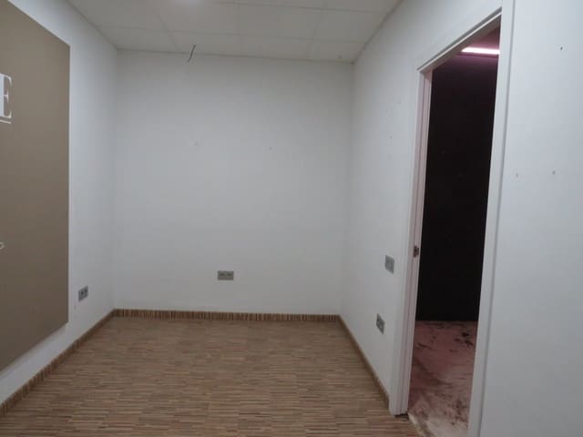 Commercial for rent in Ontinyent - € 490 (Ref: 5897944)