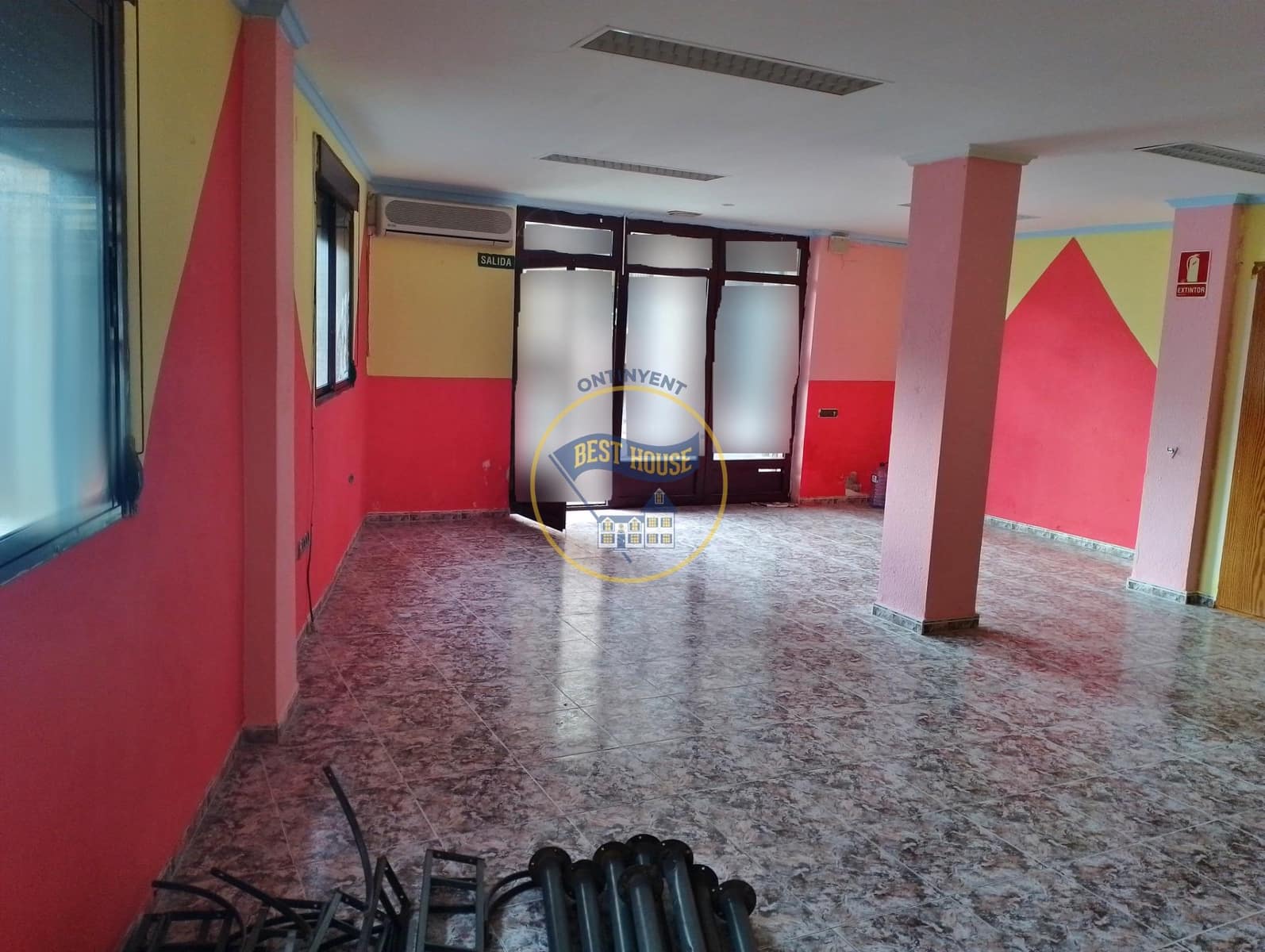 Erhverv til leje i Albaida - € 400 (Ref: 5897945)