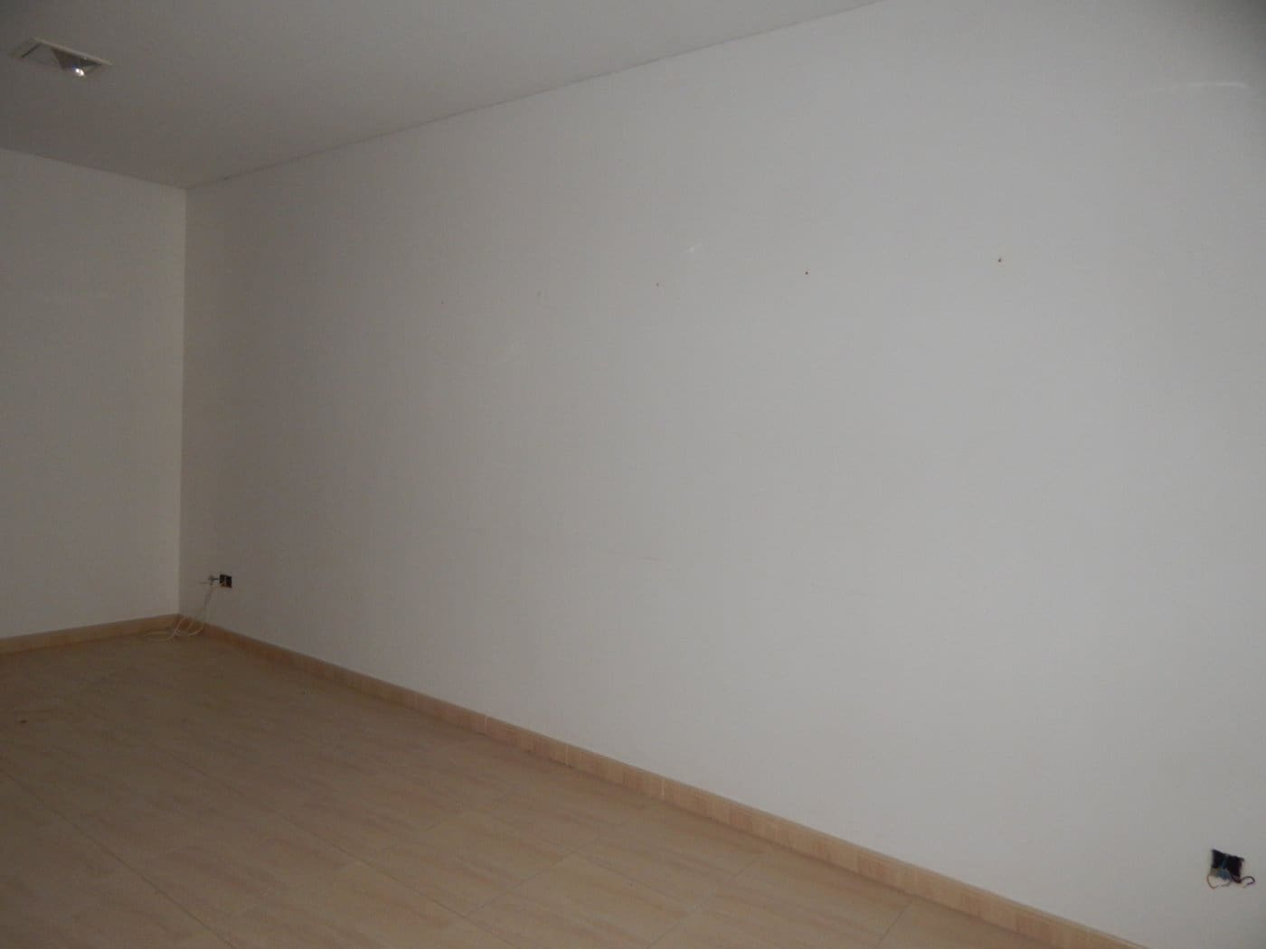 Commercial for rent in Ontinyent - € 449 (Ref: 5898004)