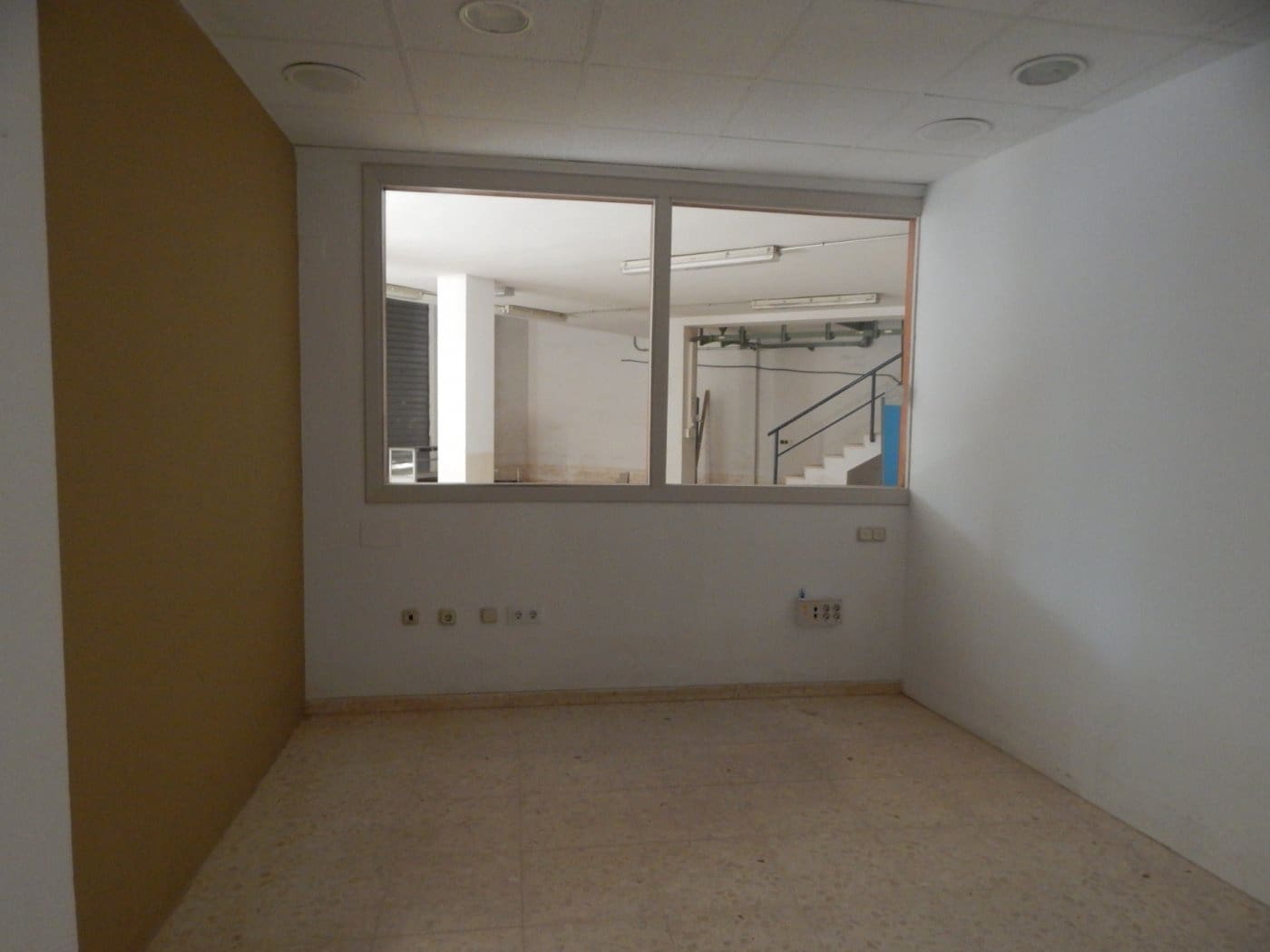 Commerciale in vendita in Ontinyent - 250.000 € (Rif: 5898021)