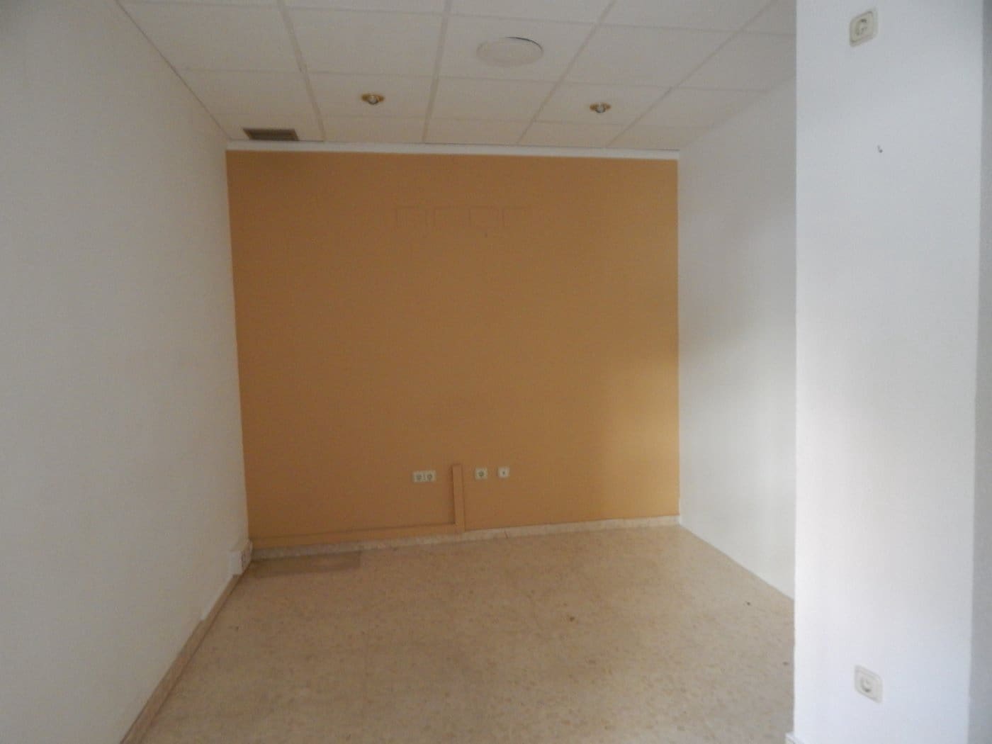 Commerciale in vendita in Ontinyent - 250.000 € (Rif: 5898021)