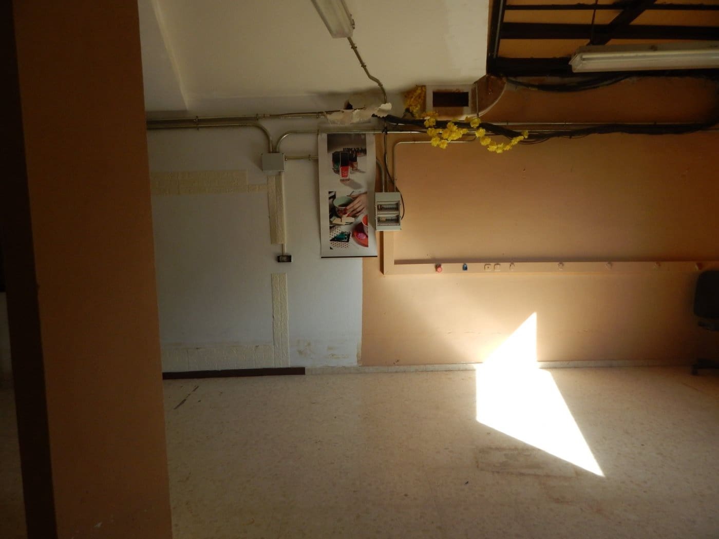 Commerciale in vendita in Ontinyent - 250.000 € (Rif: 5898021)