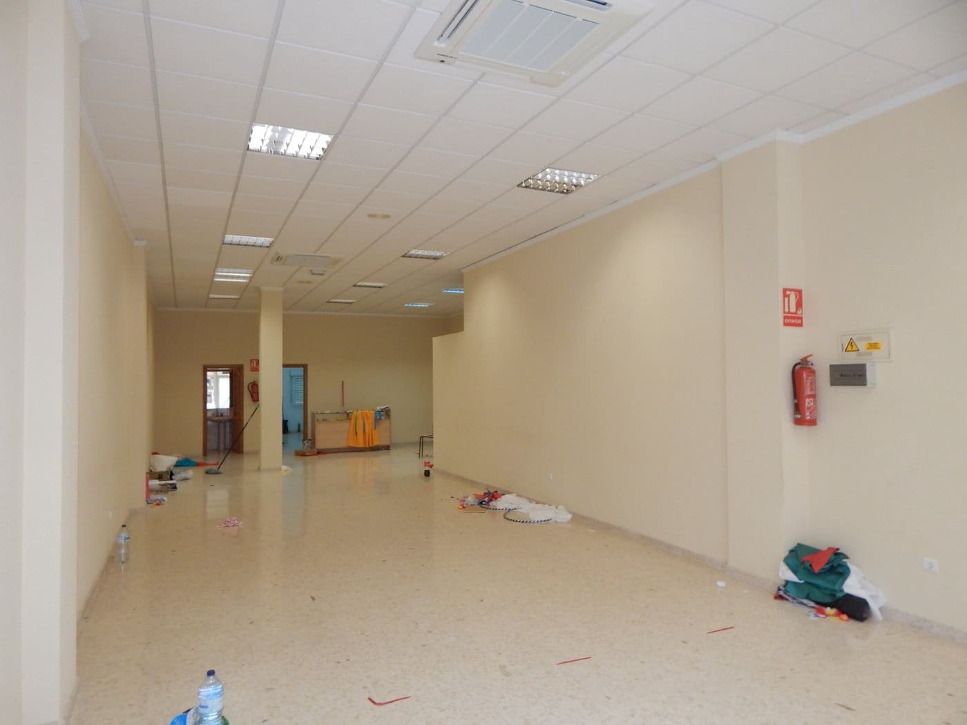 Erhverv til leje i Ontinyent - € 500 (Ref: 5898047)