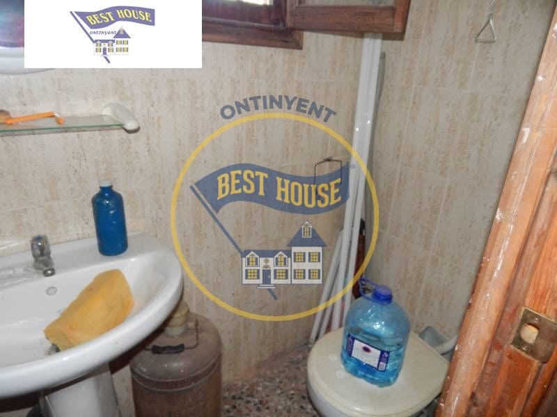 7 bedroom Villa for sale in Ontinyent with garage - € 250,000 (Ref: 6192309)