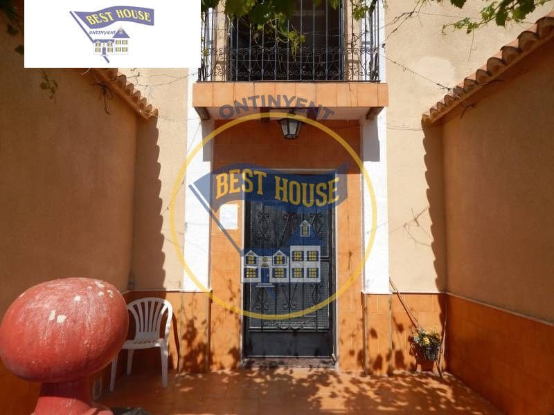 7 bedroom Villa for sale in Ontinyent with garage - € 250,000 (Ref: 6192309)