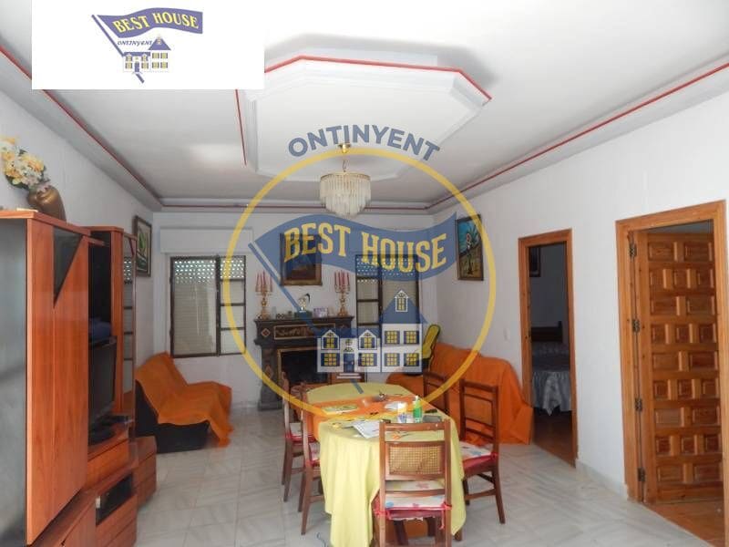 7 bedroom Villa for sale in Ontinyent with garage - € 250,000 (Ref: 6192309)