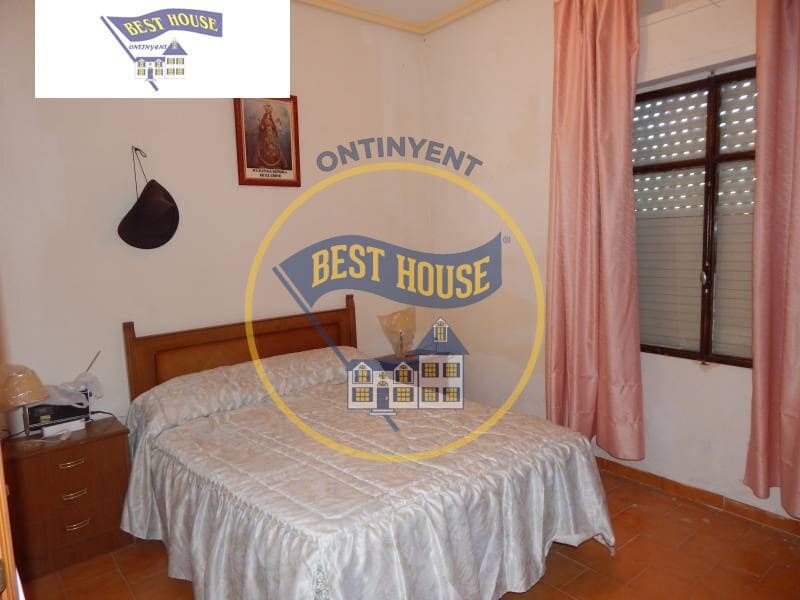 7 bedroom Villa for sale in Ontinyent with garage - € 250,000 (Ref: 6192309)