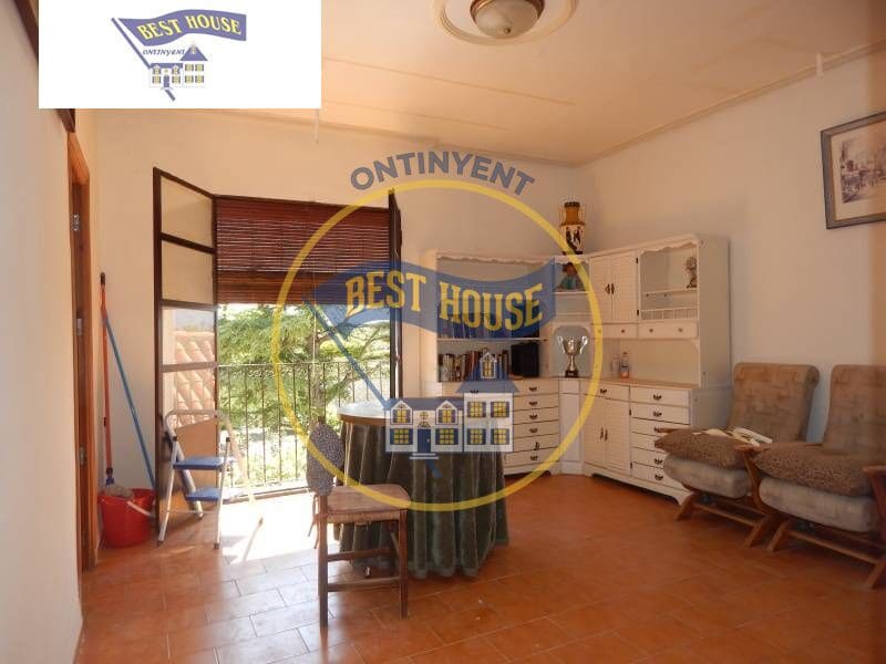 7 bedroom Villa for sale in Ontinyent with garage - € 250,000 (Ref: 6192309)