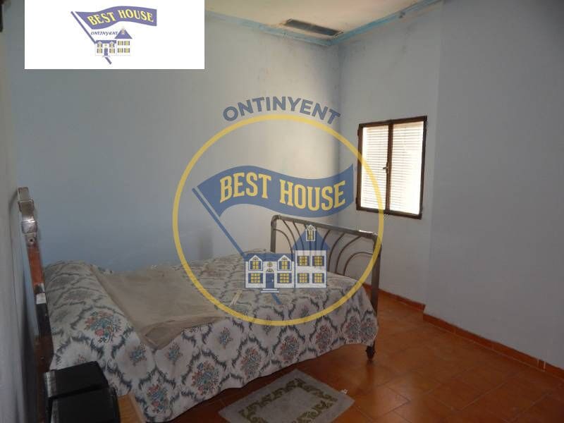 7 bedroom Villa for sale in Ontinyent with garage - € 250,000 (Ref: 6192309)