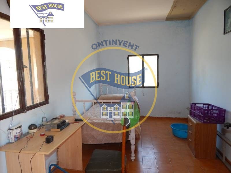 7 bedroom Villa for sale in Ontinyent with garage - € 250,000 (Ref: 6192309)