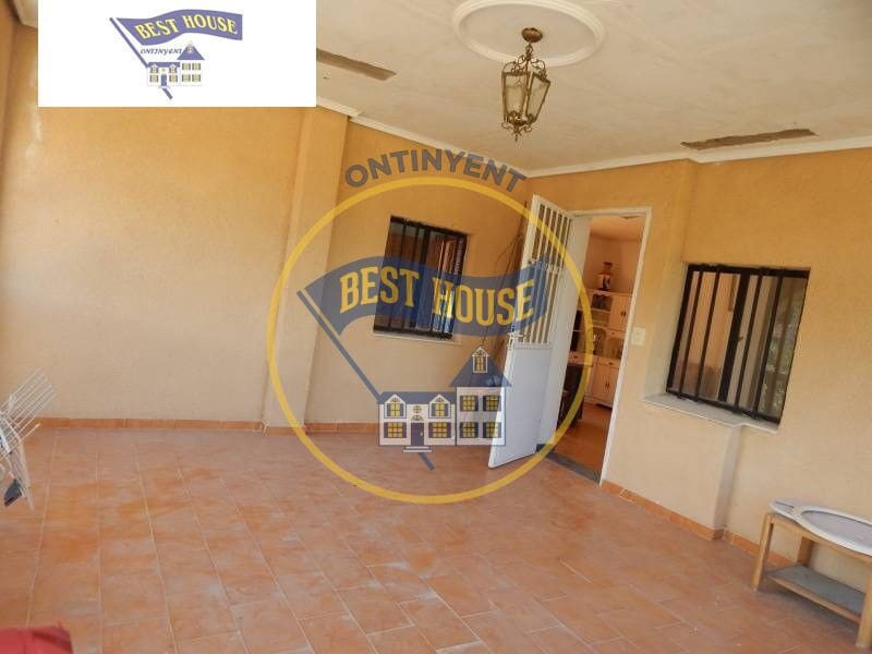 7 bedroom Villa for sale in Ontinyent with garage - € 250,000 (Ref: 6192309)