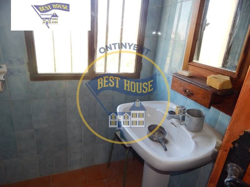 7 bedroom Villa for sale in Ontinyent with garage - € 250,000 (Ref: 6192309)