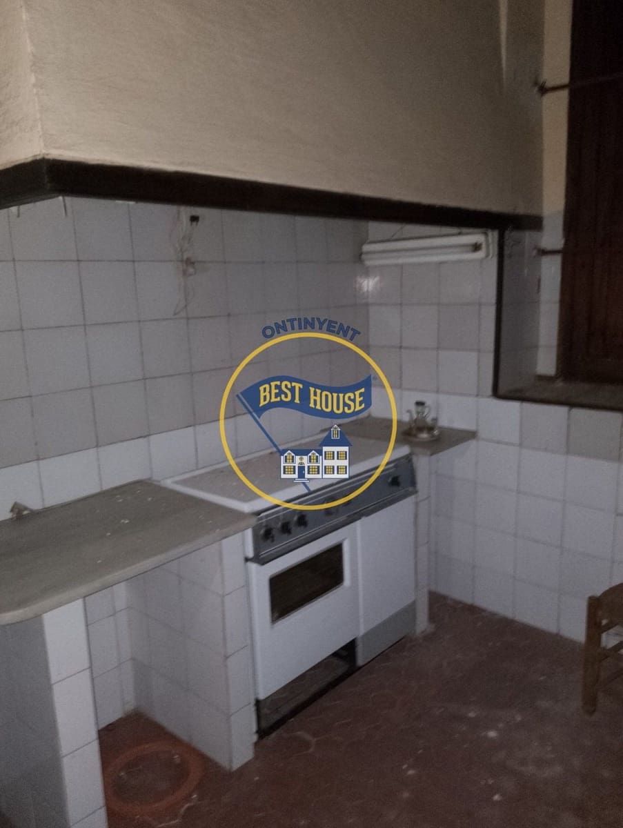 20 soverom Villa til salgs i Montaverner med garasje - € 300 000 (Ref: 6192351)