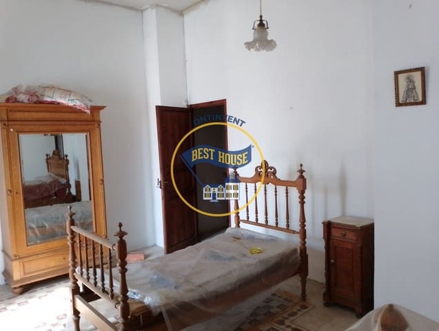 20 soverom Villa til salgs i Montaverner med garasje - € 300 000 (Ref: 6192351)