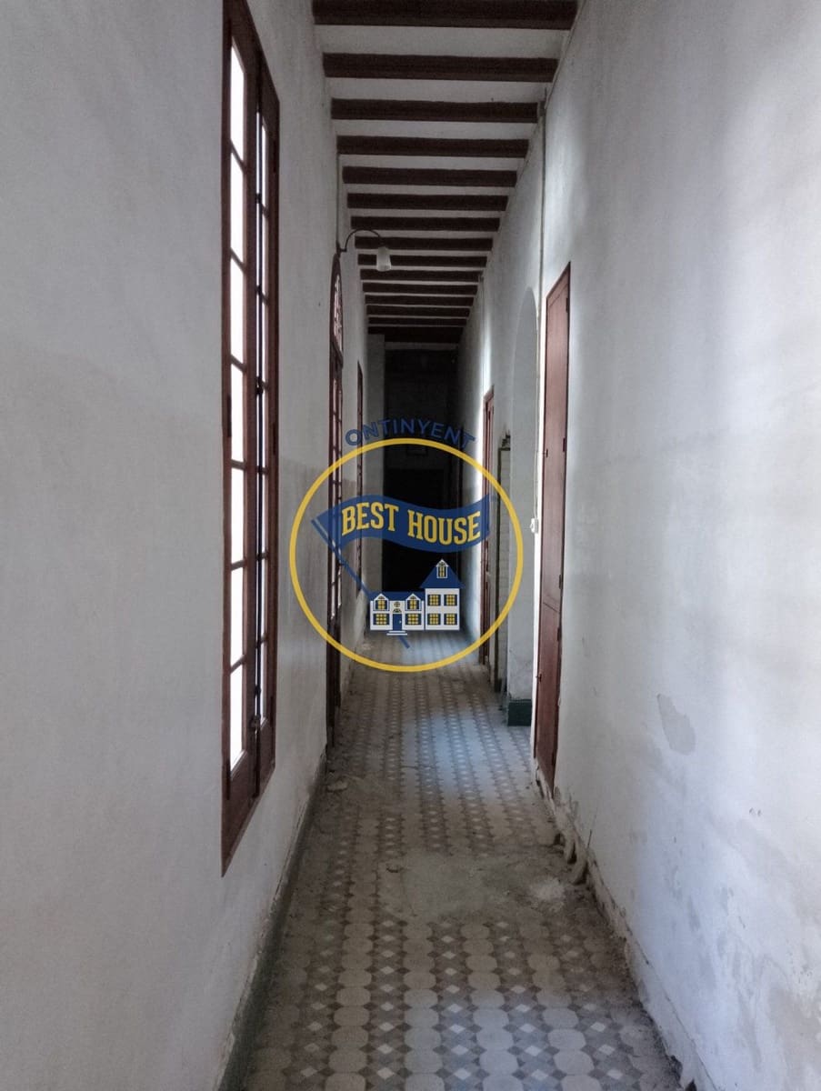 20 soverom Villa til salgs i Montaverner med garasje - € 300 000 (Ref: 6192351)