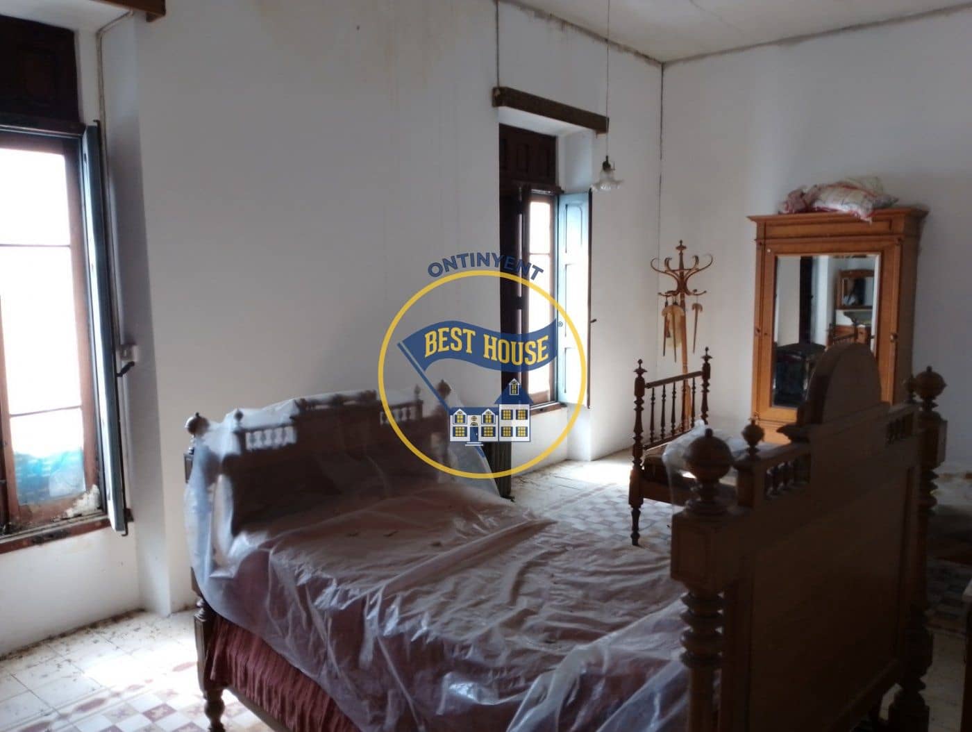 20 soverom Villa til salgs i Montaverner med garasje - € 300 000 (Ref: 6192351)