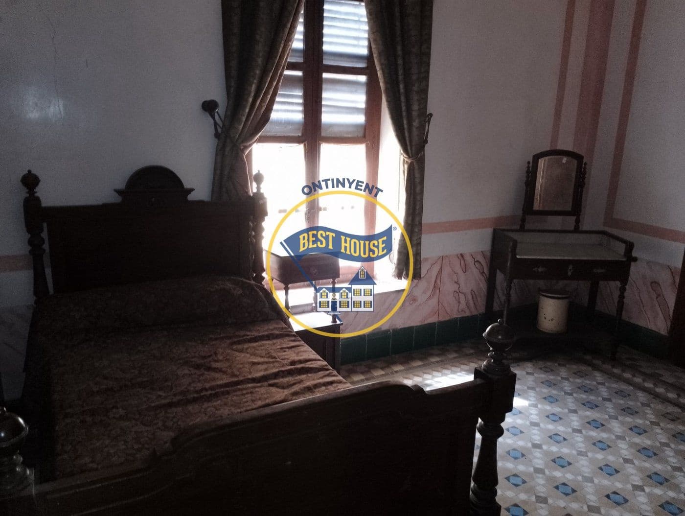 20 soverom Villa til salgs i Montaverner med garasje - € 300 000 (Ref: 6192351)