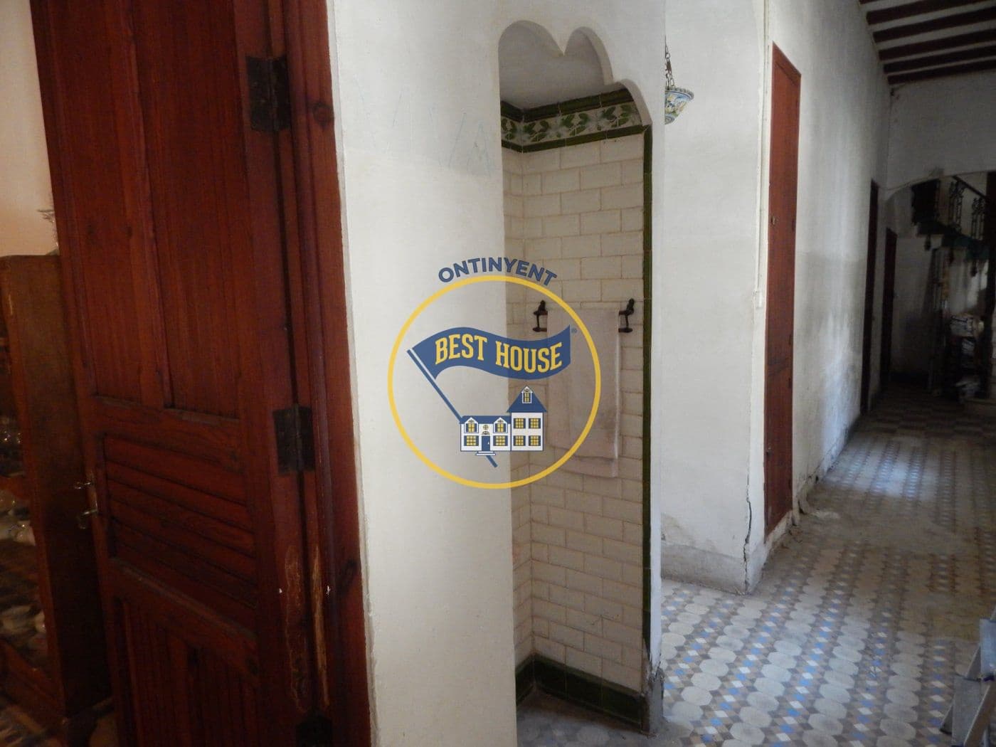 20 soverom Villa til salgs i Montaverner med garasje - € 300 000 (Ref: 6192351)