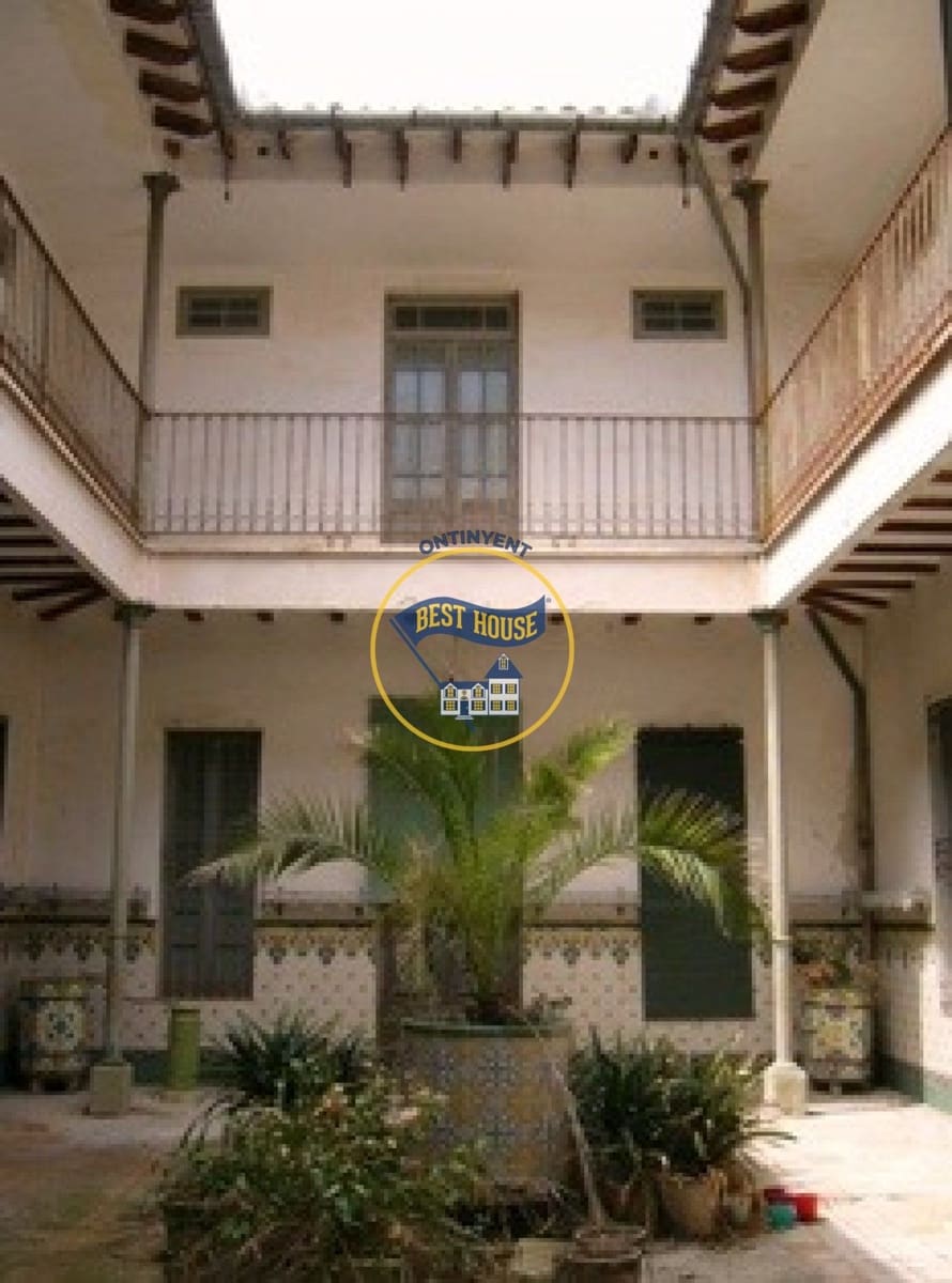 20 soverom Villa til salgs i Montaverner med garasje - € 300 000 (Ref: 6192351)