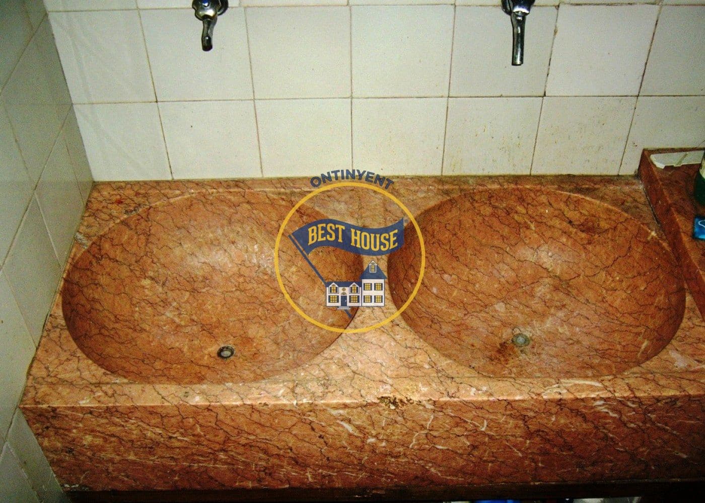 20 soverom Villa til salgs i Montaverner med garasje - € 300 000 (Ref: 6192351)