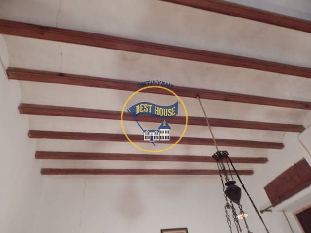 20 soverom Villa til salgs i Montaverner med garasje - € 300 000 (Ref: 6192351)