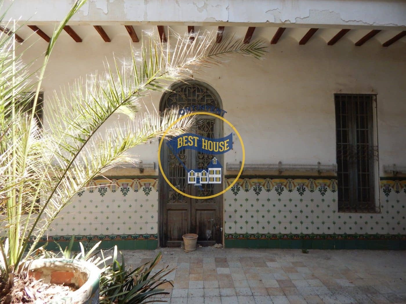 20 soverom Villa til salgs i Montaverner med garasje - € 300 000 (Ref: 6192351)