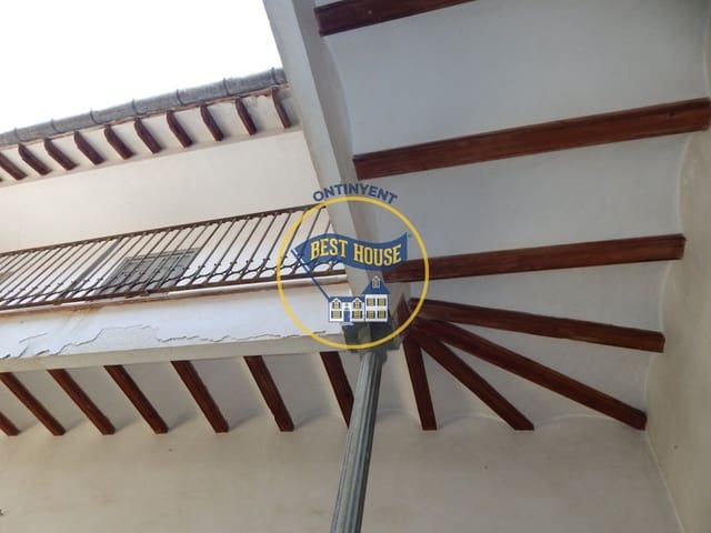 20 soverom Villa til salgs i Montaverner med garasje - € 300 000 (Ref: 6192351)