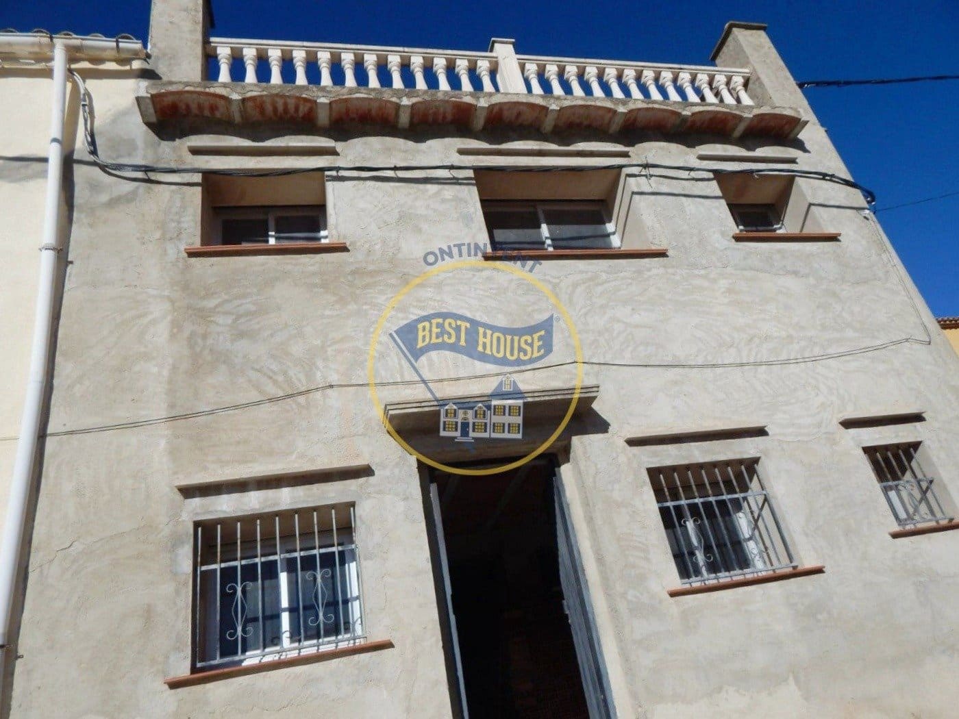 3 soveværelse Villa til salg i Ontinyent med garage - € 70.000 (Ref: 6192358)