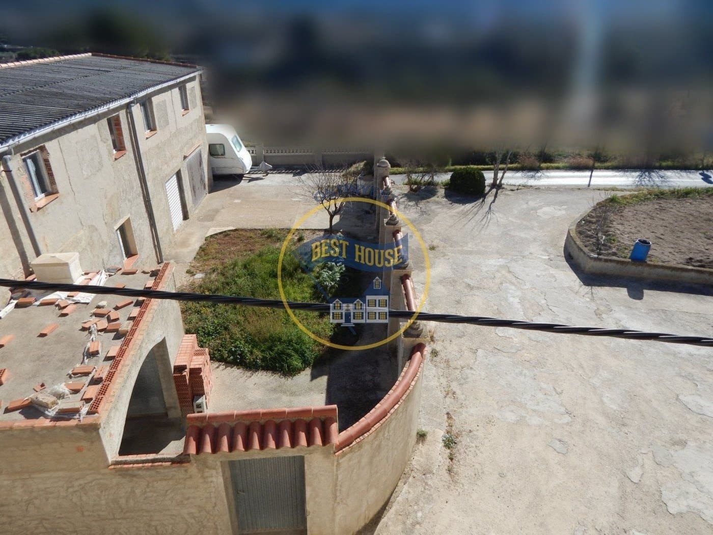 3 soveværelse Villa til salg i Ontinyent med garage - € 70.000 (Ref: 6192358)