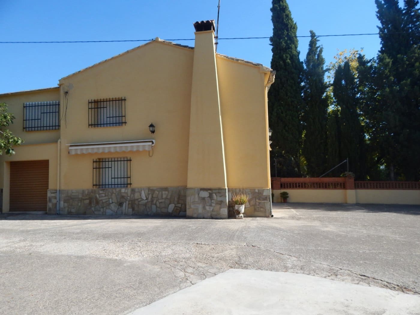 6 sovrum Villa till salu i Ontinyent med pool garage - 250 000 € (Ref: 6192386)