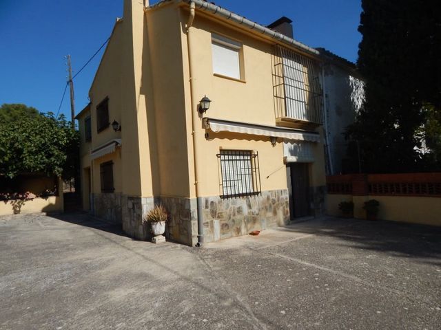 6 sovrum Villa till salu i Ontinyent med pool garage - 250 000 € (Ref: 6192386)
