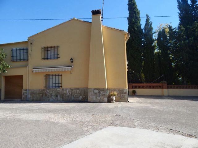 6 sovrum Villa till salu i Ontinyent med pool garage - 250 000 € (Ref: 6192386)