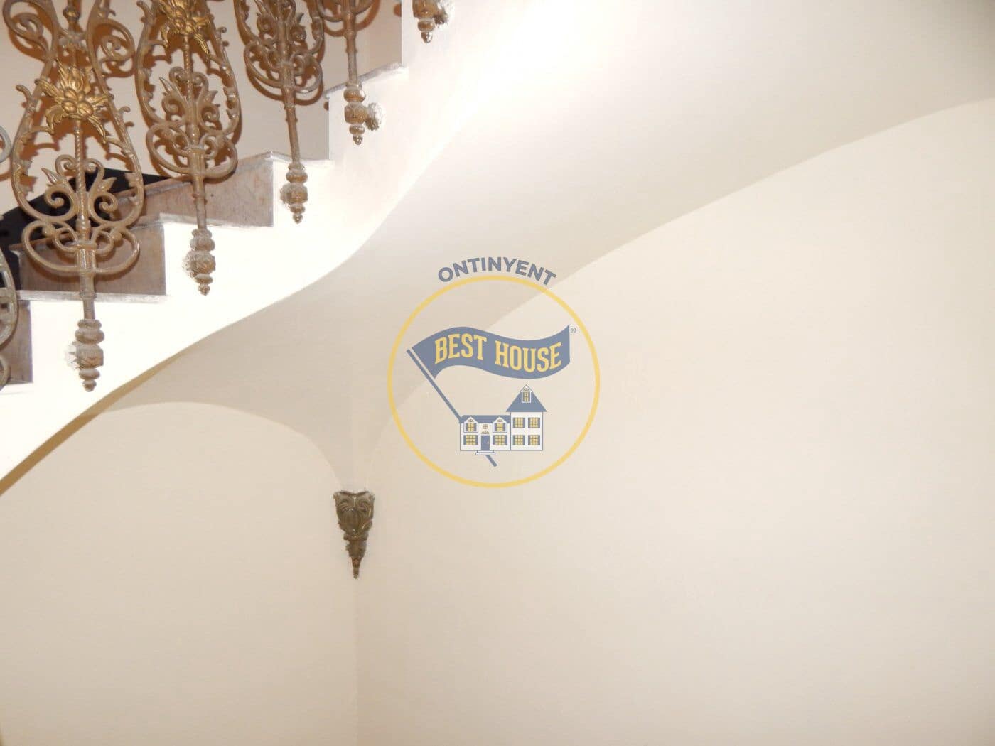 9 soveværelse Byhus til salg i Albaida - € 290.000 (Ref: 6192404)