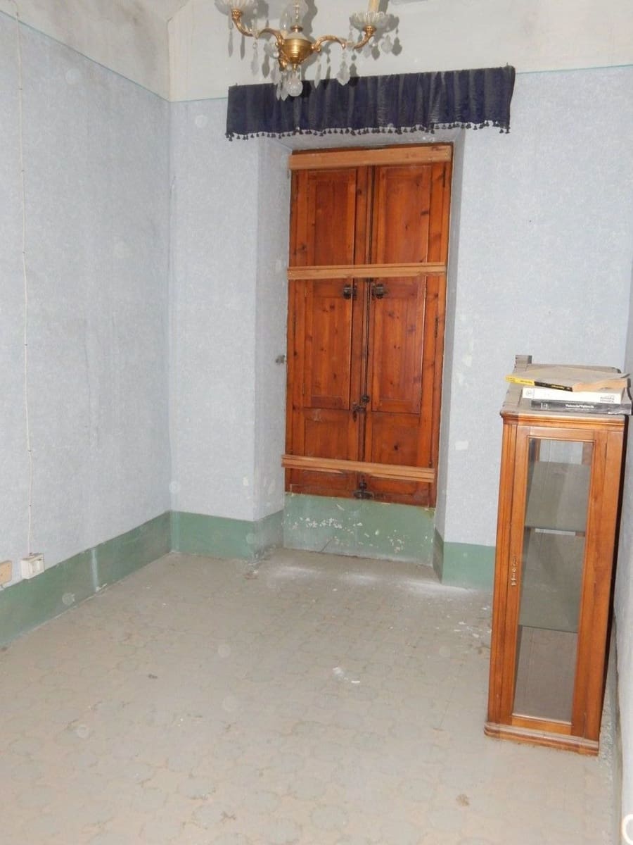 5 bedroom Townhouse for sale in Ontinyent - € 85,000 (Ref: 6192410)