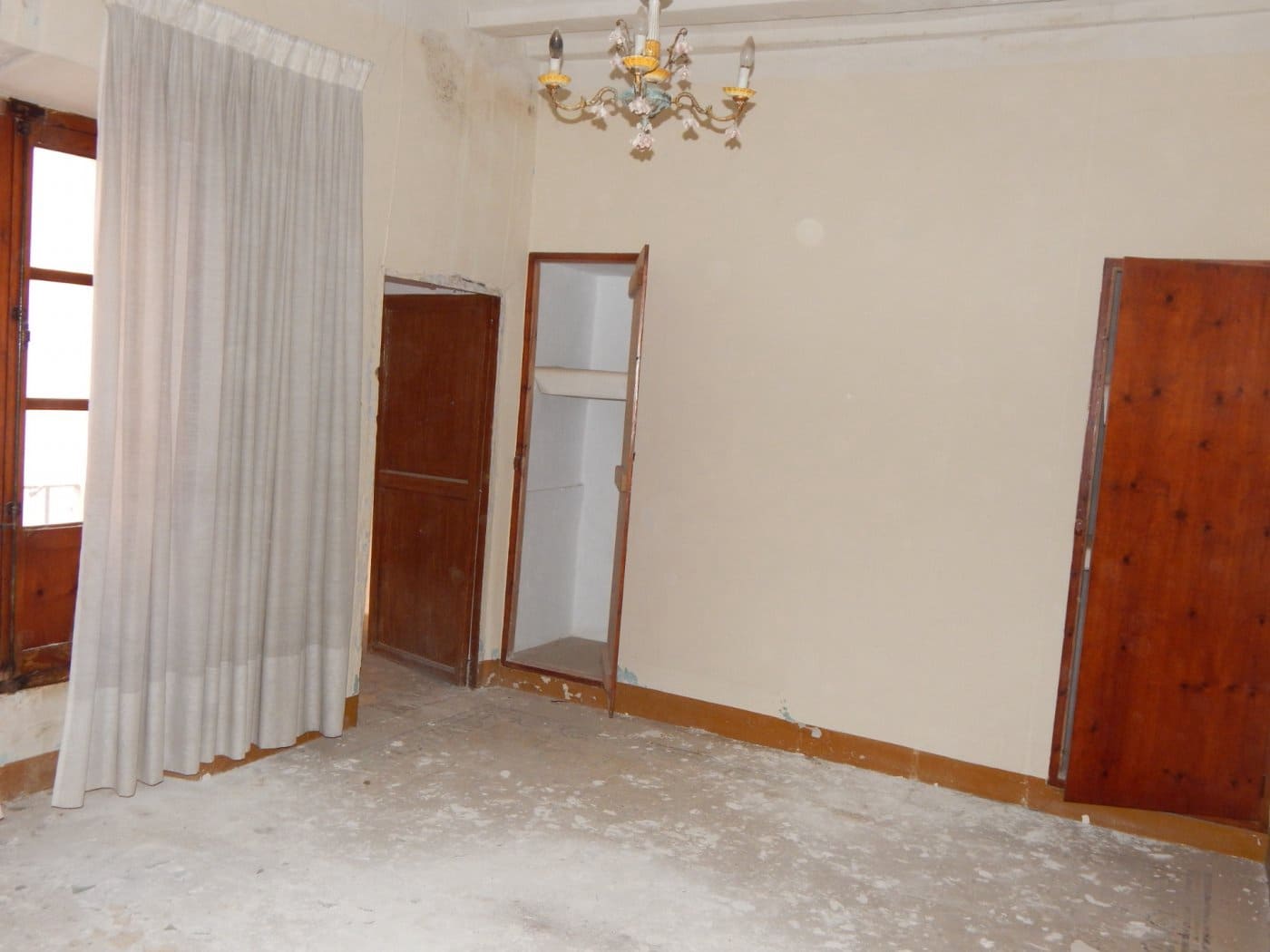 5 bedroom Townhouse for sale in Ontinyent - € 85,000 (Ref: 6192410)