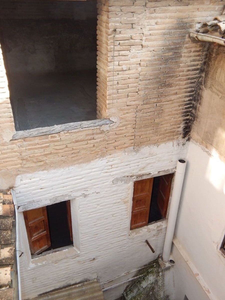 5 bedroom Townhouse for sale in Ontinyent - € 85,000 (Ref: 6192410)