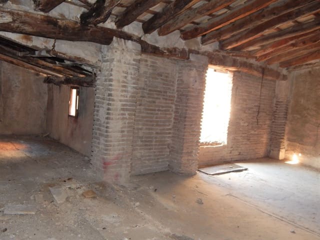 5 bedroom Townhouse for sale in Ontinyent - € 85,000 (Ref: 6192410)