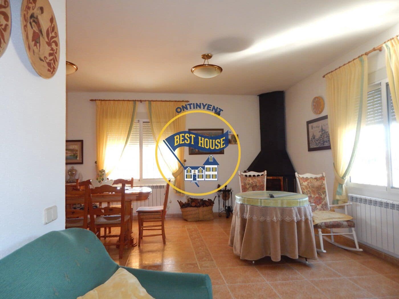 4 bedroom Villa for sale in Agullent - € 280,000 (Ref: 6192411)