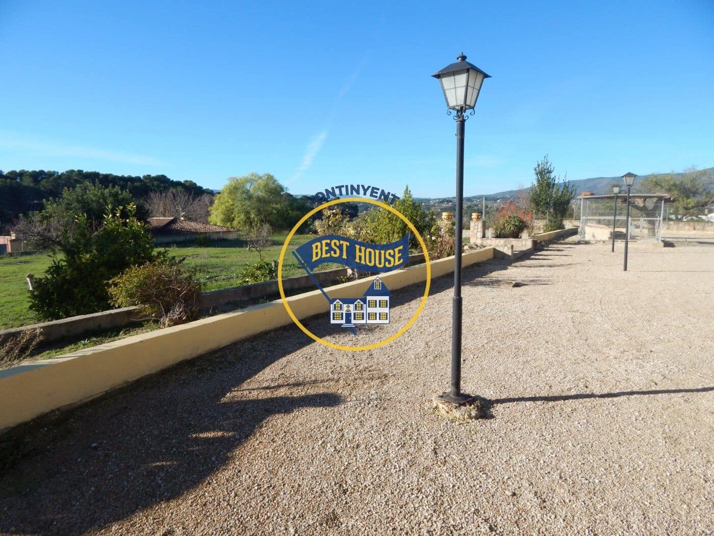 4 bedroom Villa for sale in Agullent - € 280,000 (Ref: 6192411)