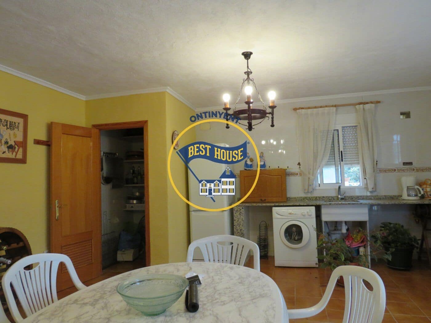 4 bedroom Villa for sale in Agullent - € 280,000 (Ref: 6192411)