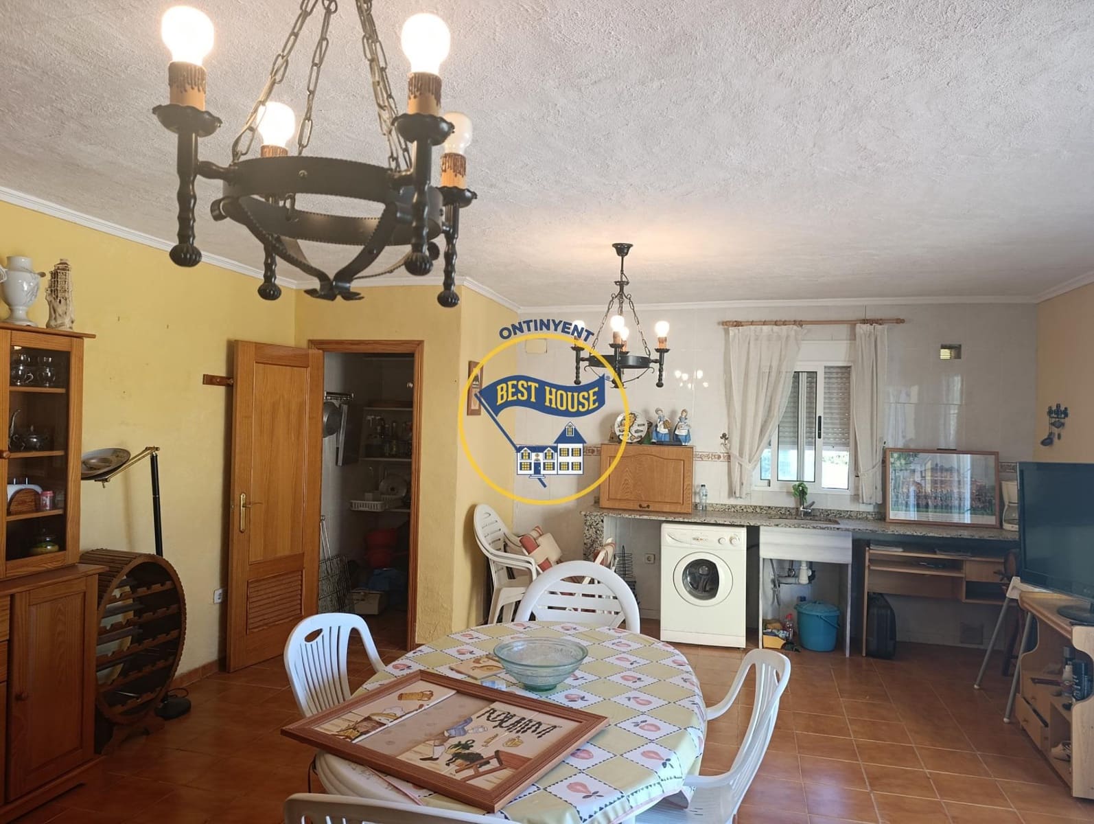 4 bedroom Villa for sale in Agullent - € 280,000 (Ref: 6192411)