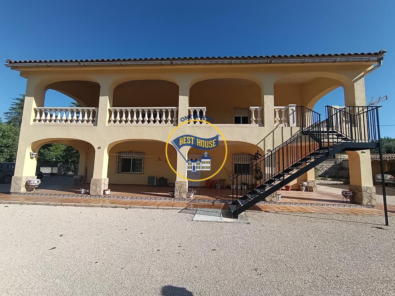 4 bedroom Villa for sale in Agullent - € 280,000 (Ref: 6192411)