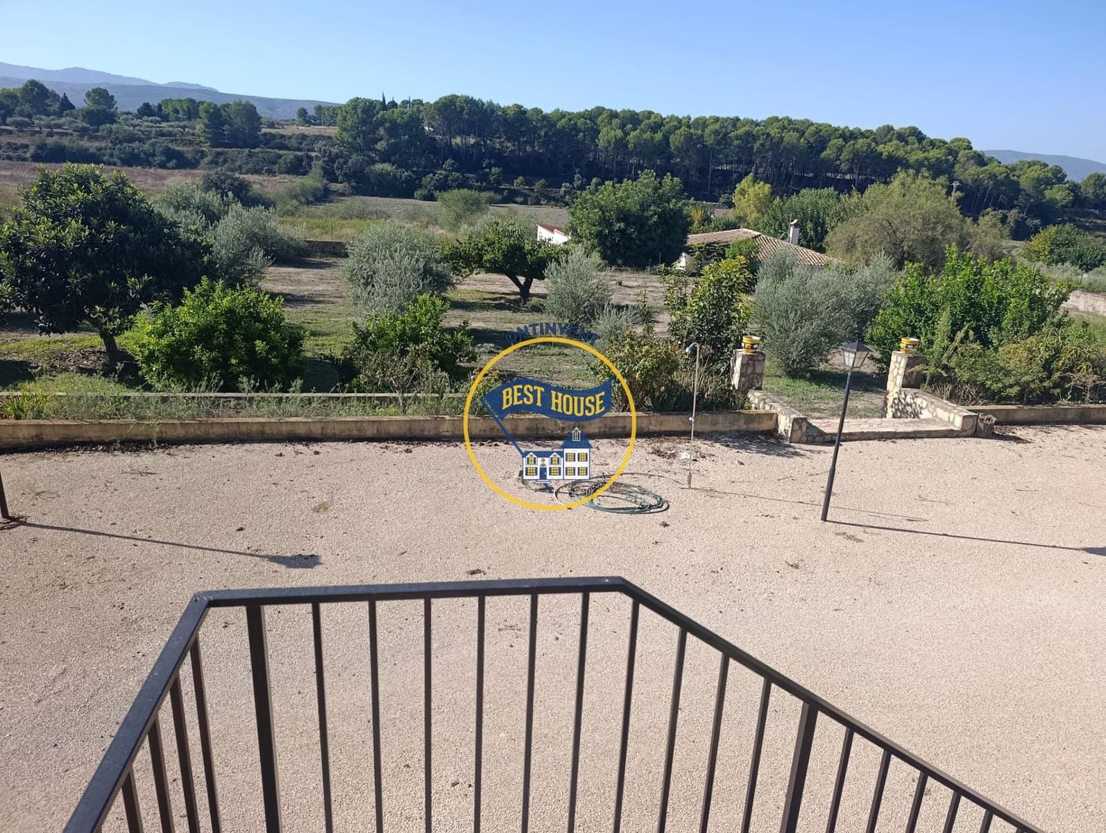 4 bedroom Villa for sale in Agullent - € 280,000 (Ref: 6192411)