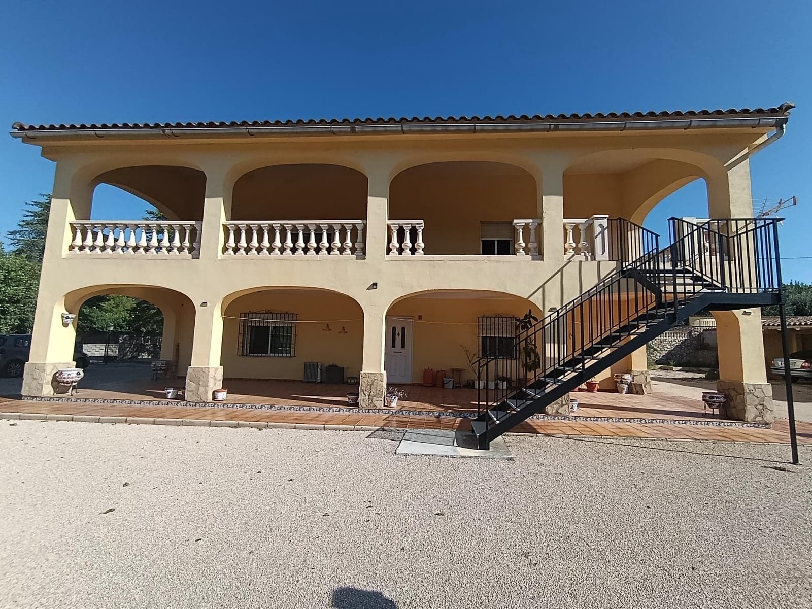 Chalet de 4 habitaciones en Agullent en venta - 280.000 € (Ref: 6192411)